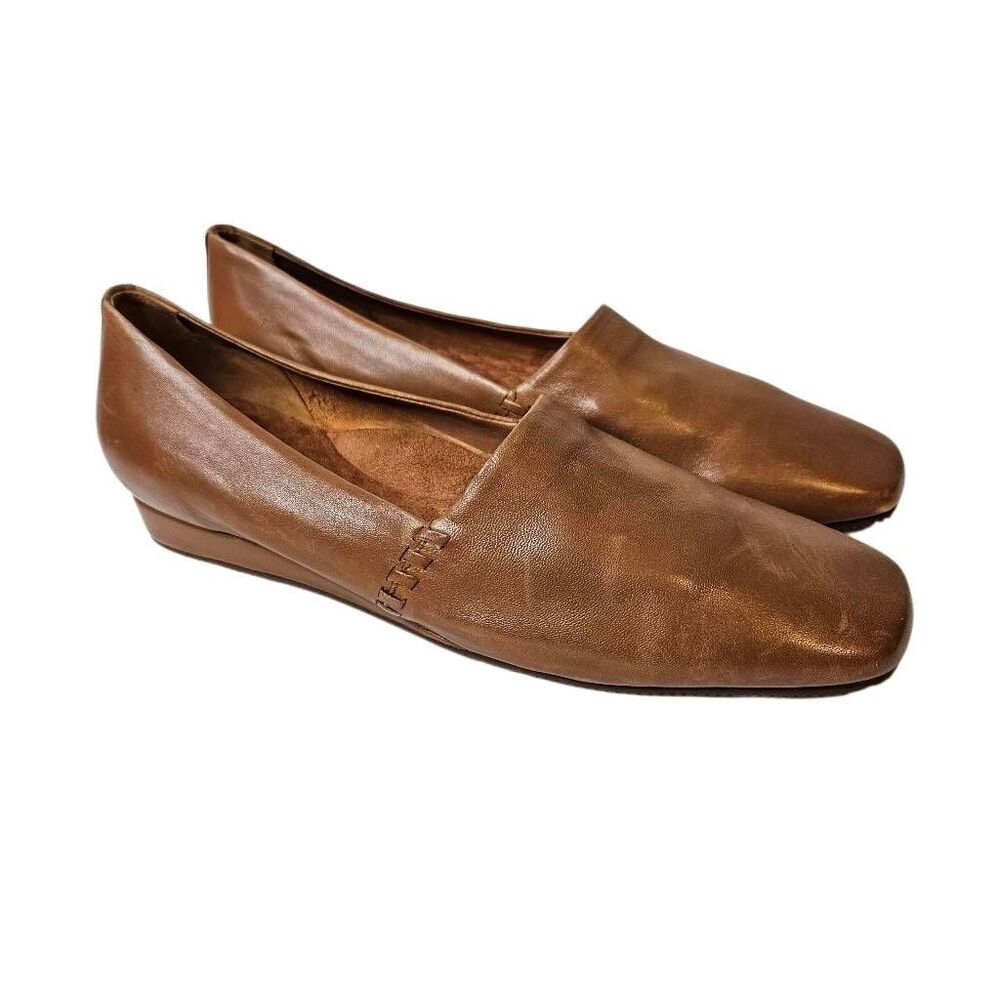 Softwalk Vale slip on tan leather square toe flats. 11Narrow. New.